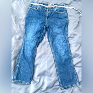 Carhartt Women’s Relaxed Fit Flannel Lined Jeans, Size 16